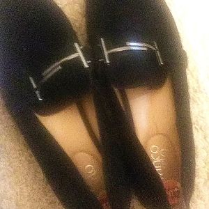 I'm selling some nice shoes that are perfect with